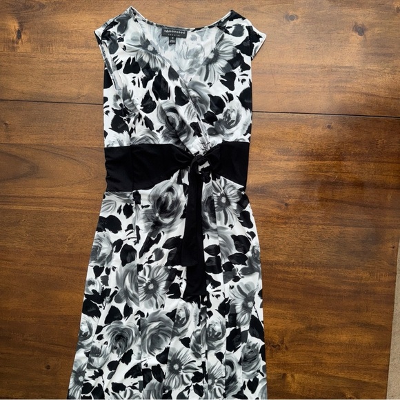 Connected Apparel Black and White Sleeveless Faux Wrap V-neck Dress Tie Back 16 - Picture 1 of 10